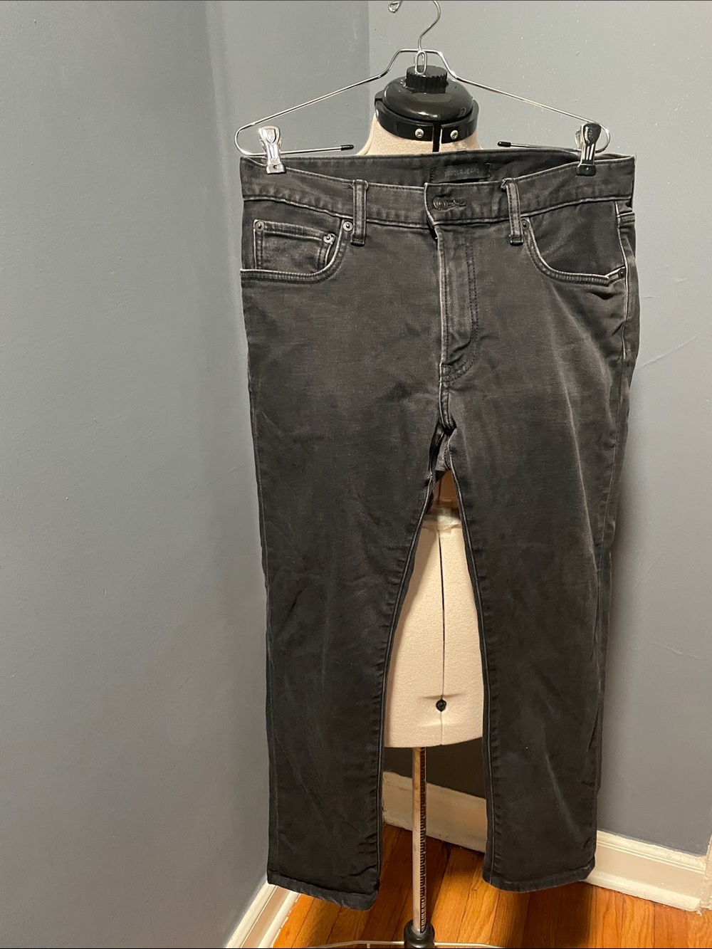 Uniqlo Men's Skinny Jeans - Charcoal Black Wash Waist-31-34 inch